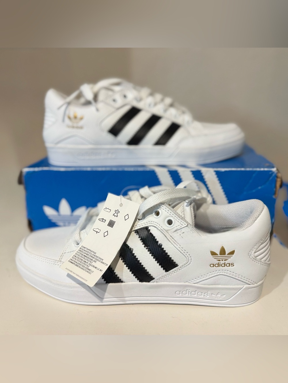 Adidas Men’s White Sneakers With Black Stripes And Gold Logos Sz(5.5)